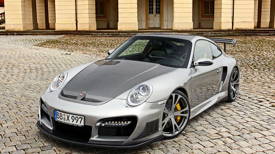 Porsche 911 GT douce.