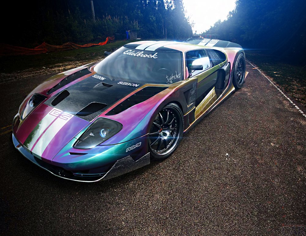 Car wallpaper with the car Ford GT chameleon color.