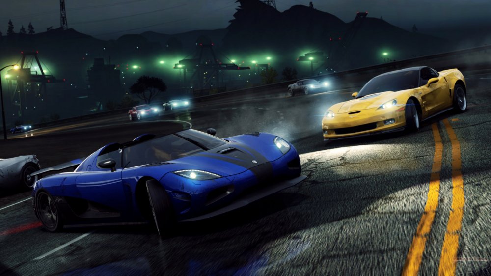 Fond d'écran avec un duel de course impliquant une voiture Koenigsegg CCGT